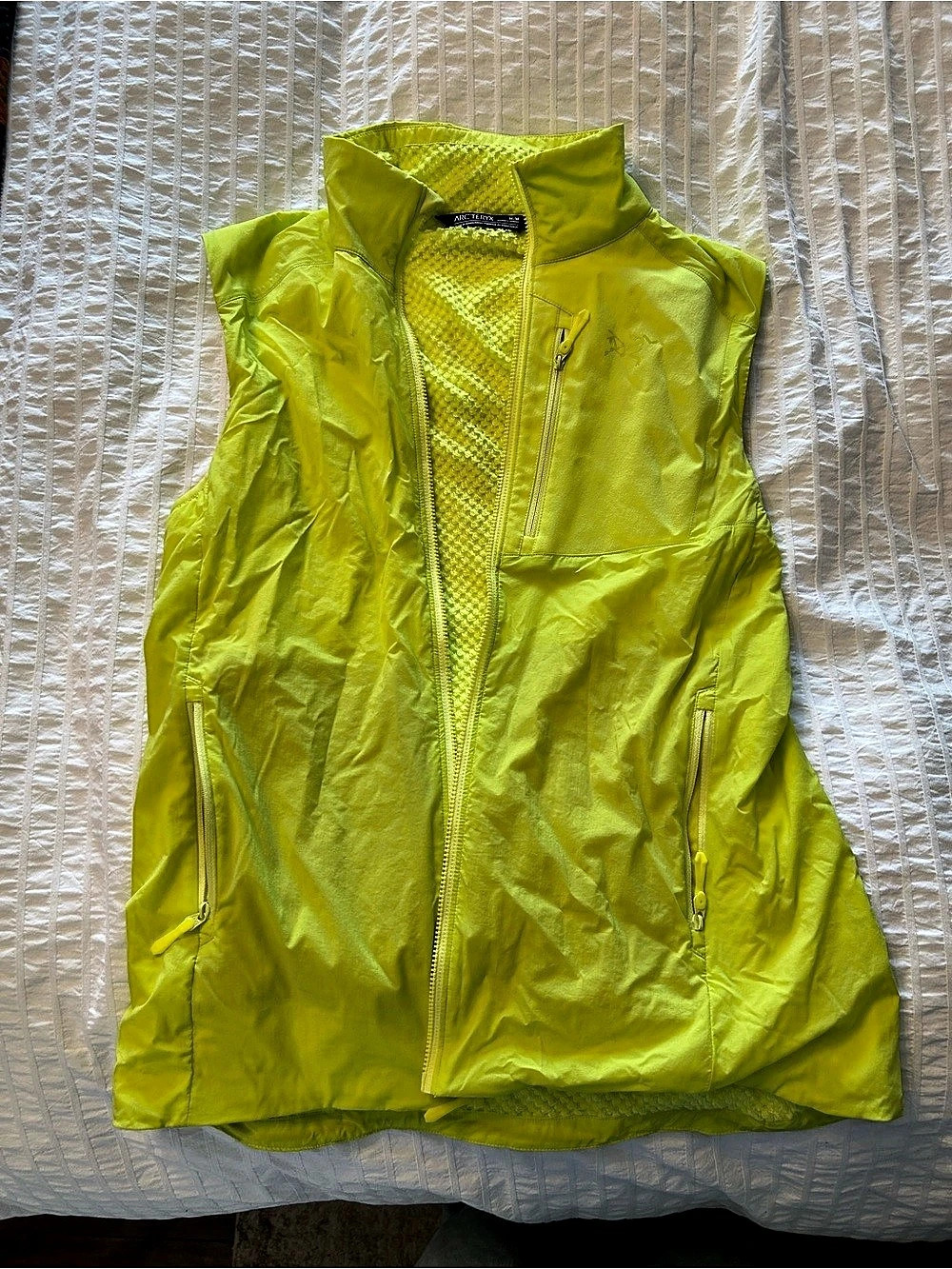 Arc'teryx Proton Lightweight Vest Womens Size Medium - Worn 2X - Excellent cond
